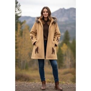 Coldwater Creek Tan Suede Wolf Applique‎ Hooded Fur Trim Winter Coat Ps/runs big
